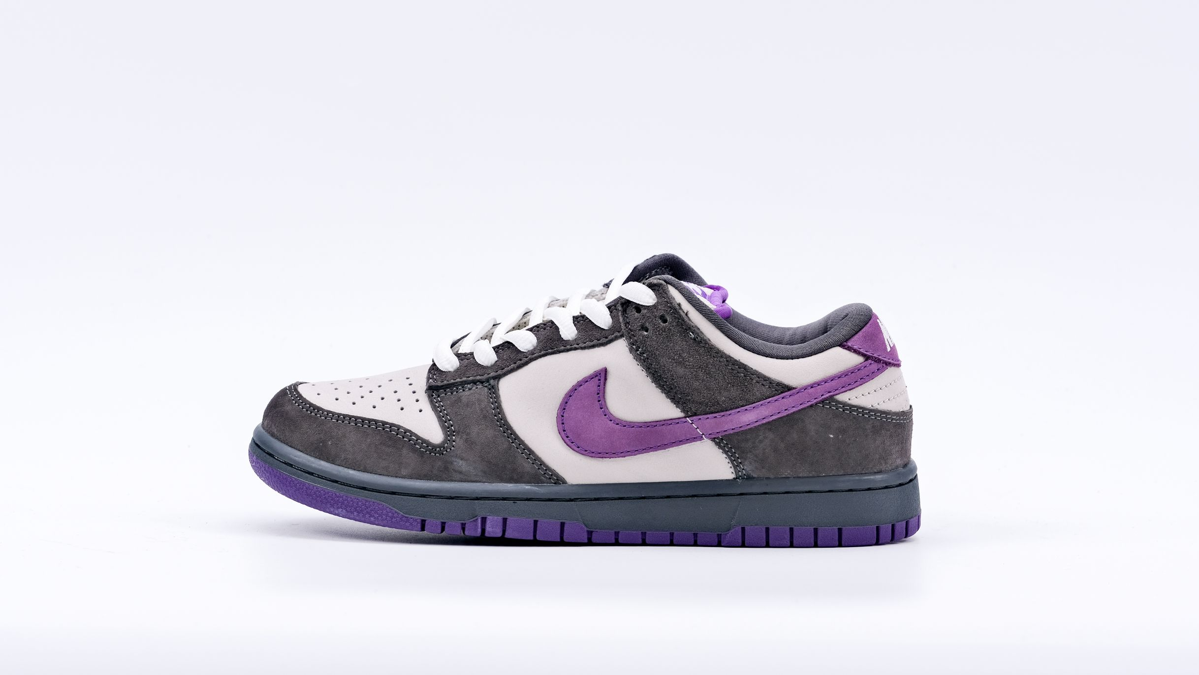 NK-SB-Dunk-Low-Purple-Pigeon2.webp Dunk Low Pro Sb Purple Pigeon
