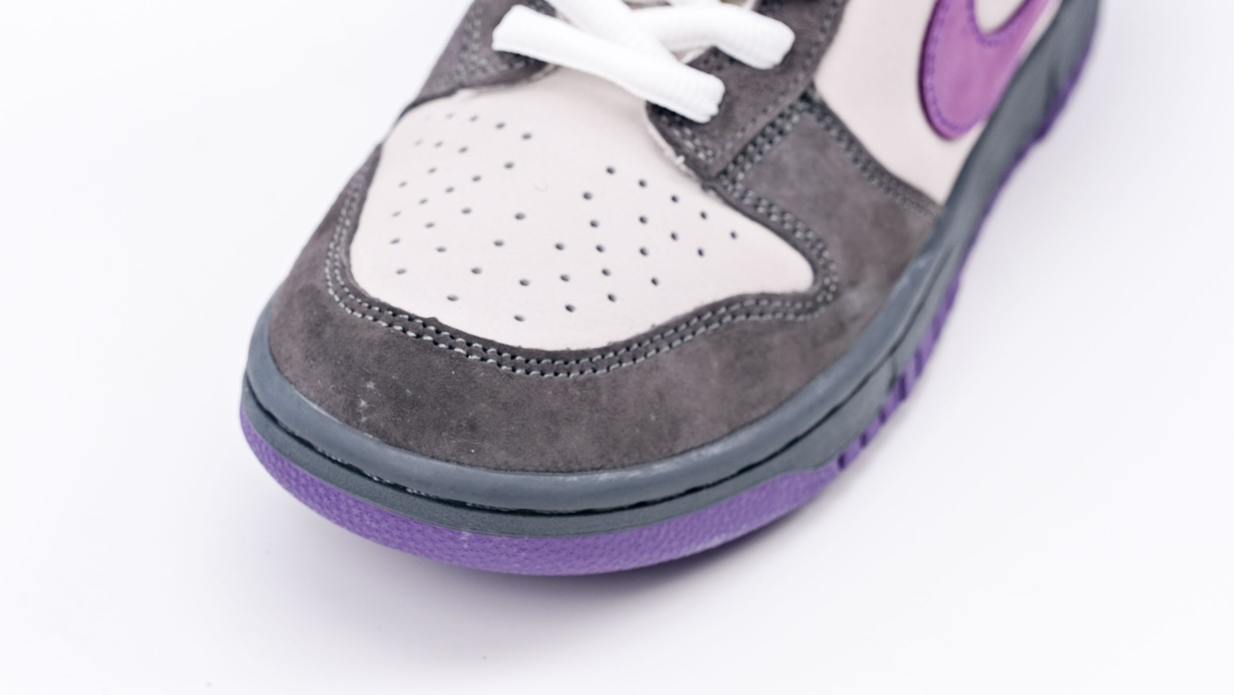 NK-SB-Dunk-Low-Purple-Pigeon4.webp Dunk Low Pro Sb Purple Pigeon