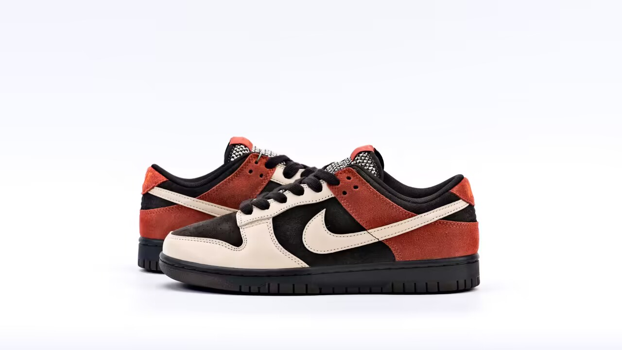 NK-SB-Dunk-Low-Red-Panda4.webp Dunk Low Red Panda