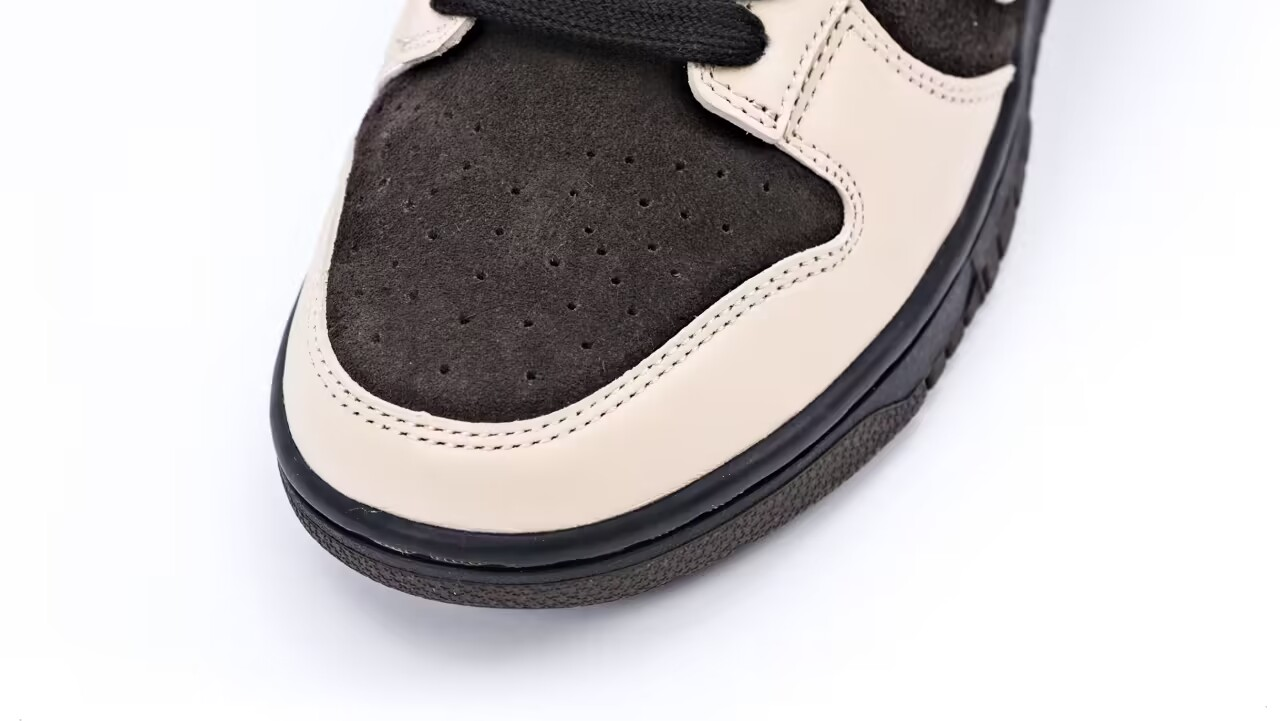 NK-SB-Dunk-Low-Red-Panda9.webp Dunk Low Red Panda