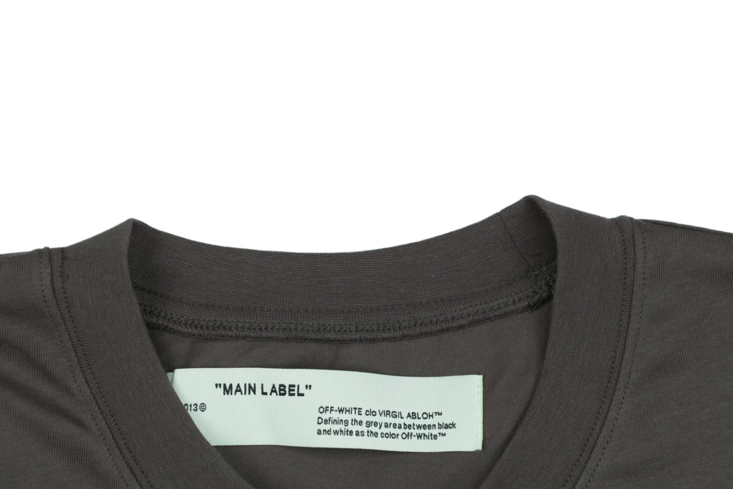 OFF-WHITE-Arrow-Patch-Minimal-T-Shirt6.jpeg.webp Off White Arrow Patch Minimal T Shirt