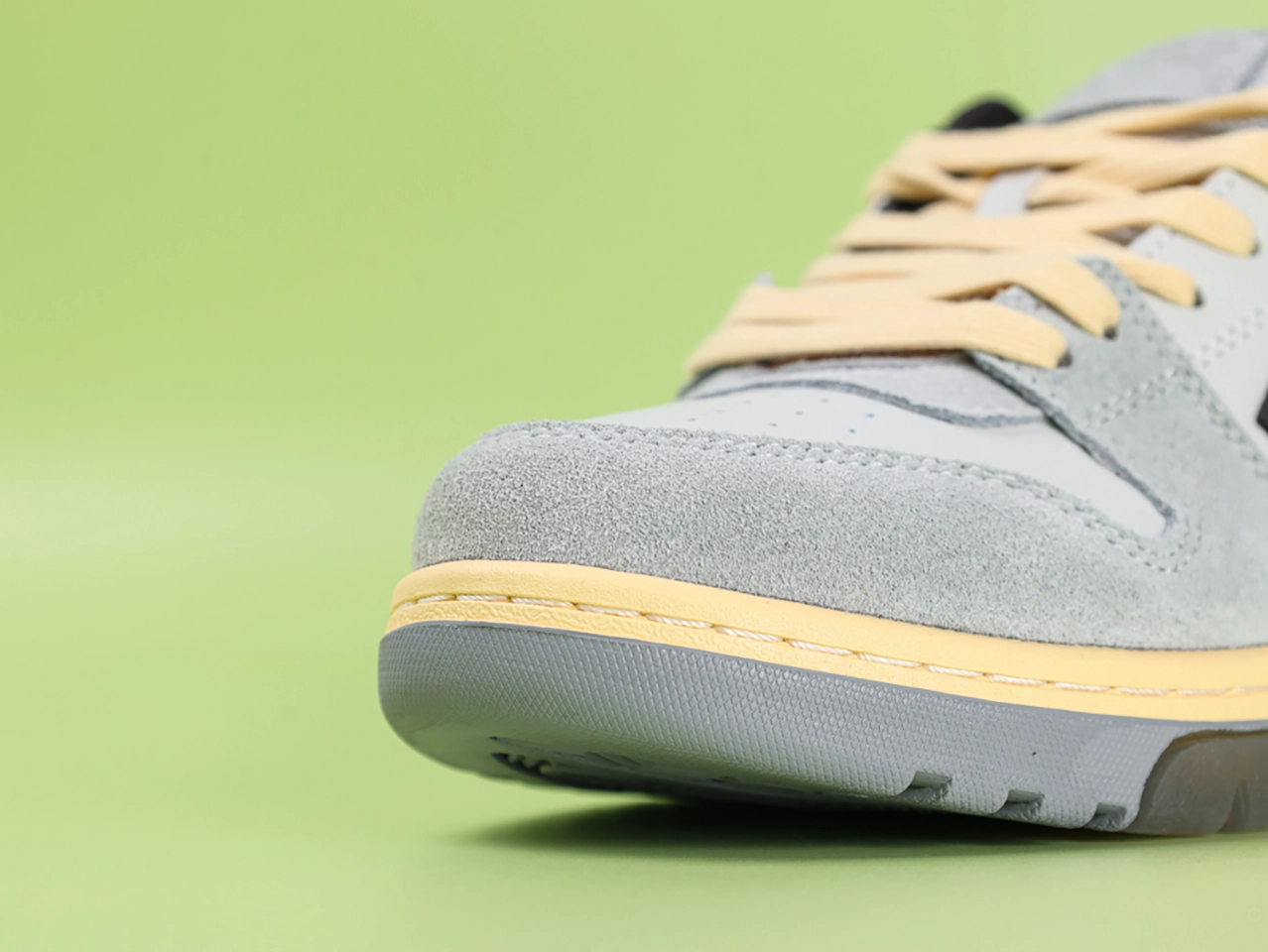 Off White Out Of Office Low Light Grey Anthracite