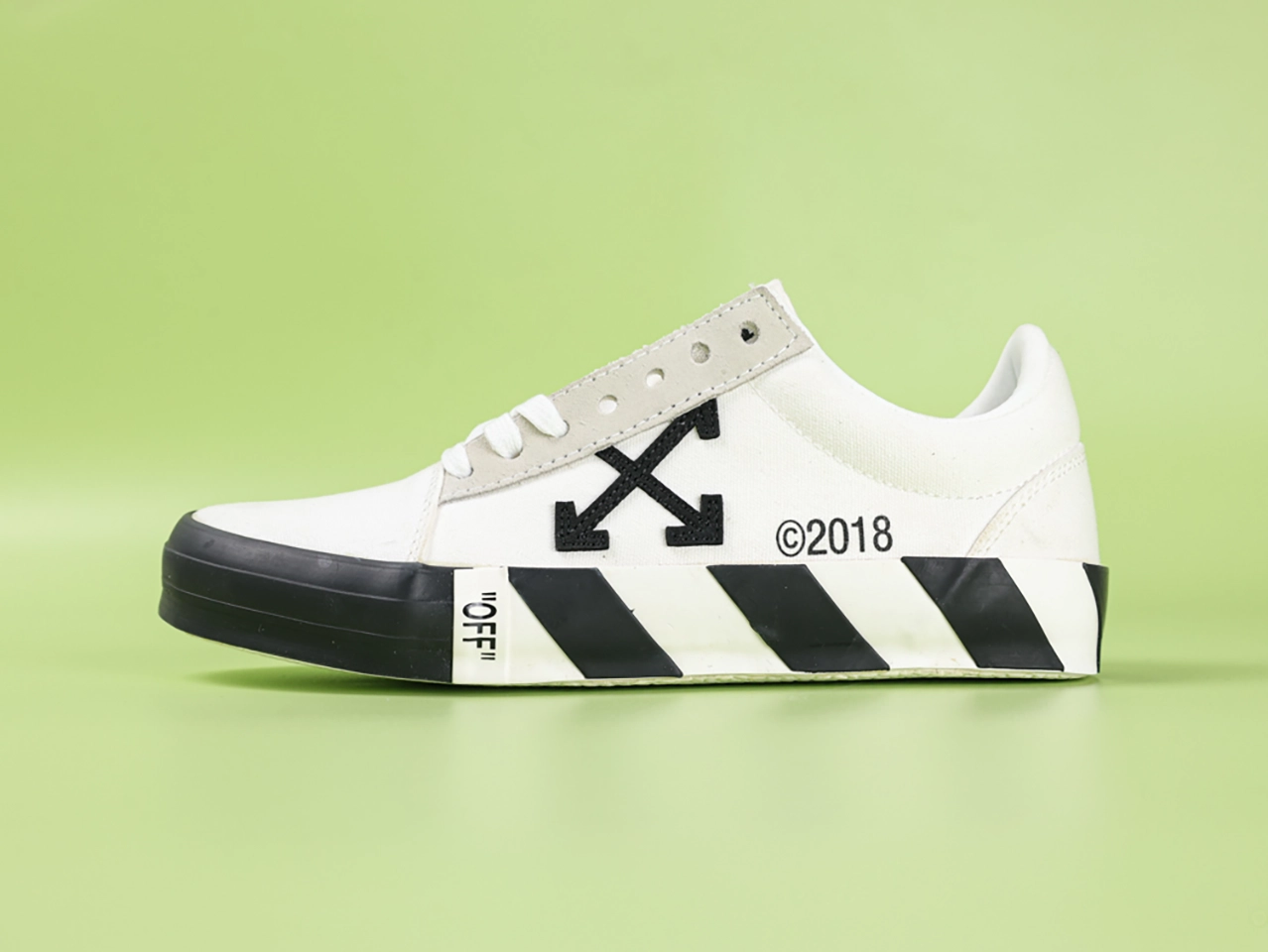 Off White Vulc Low Top White