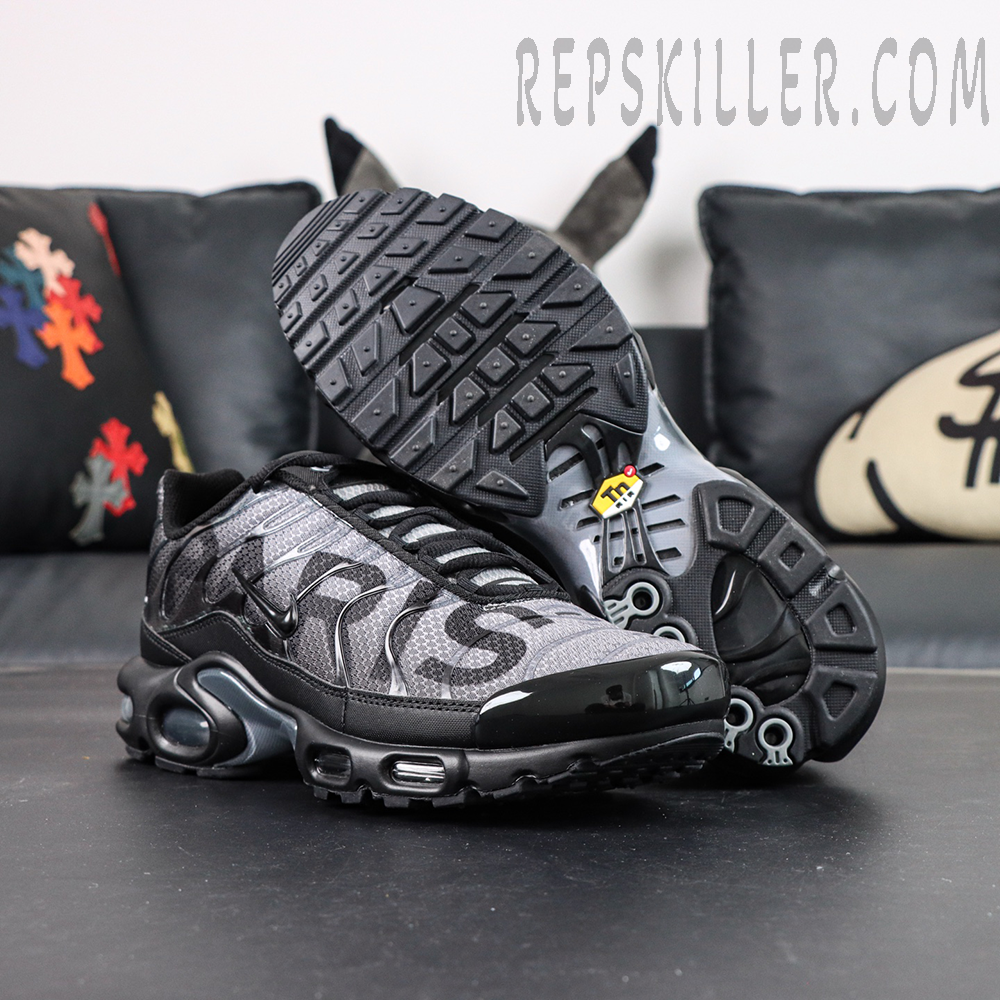 Paris-Saint-Germain-x-Air-Max-Plus-Black-Particle-Grey2.jpg.webp Paris Saint Germain X Air Max Plus Black Particle Grey