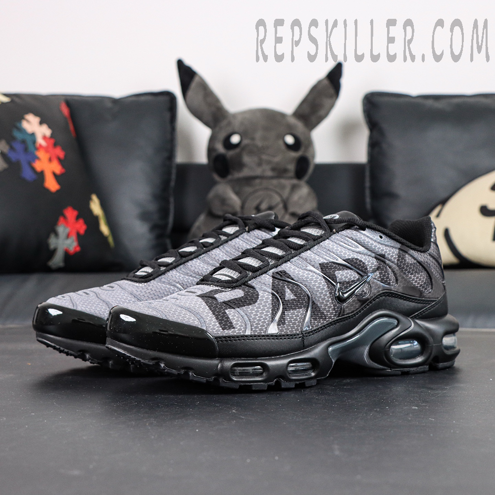 Paris-Saint-Germain-x-Air-Max-Plus-Black-Particle-Grey6.jpg.webp Paris Saint Germain X Air Max Plus Black Particle Grey