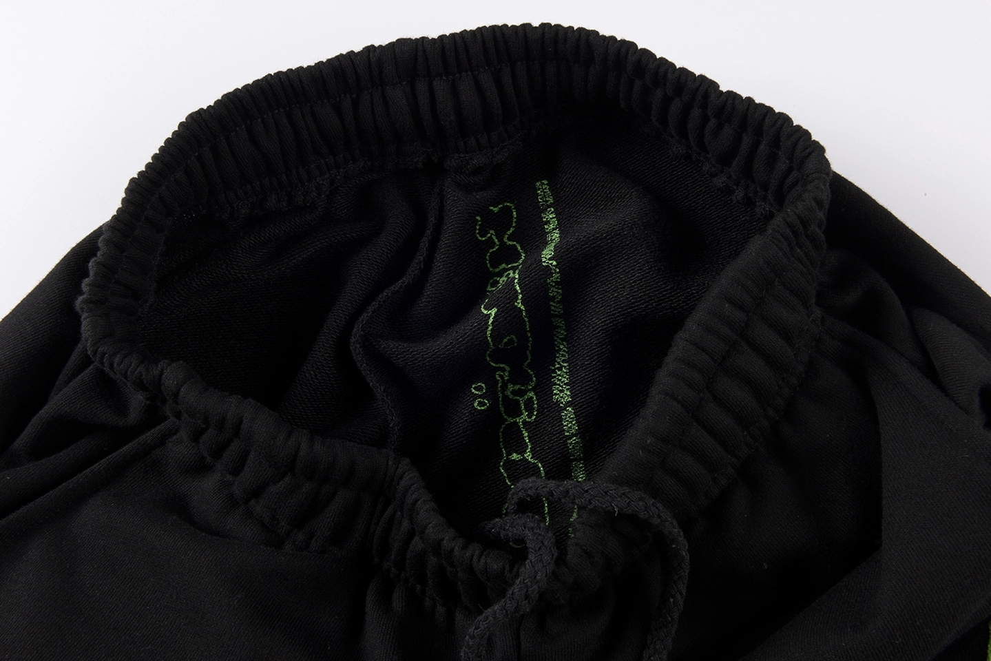 Sp5der-555-Web-Flame-Graphic-Sweatpants2.webp Sp5Der 555 Web Flame Graphic Sweatpants