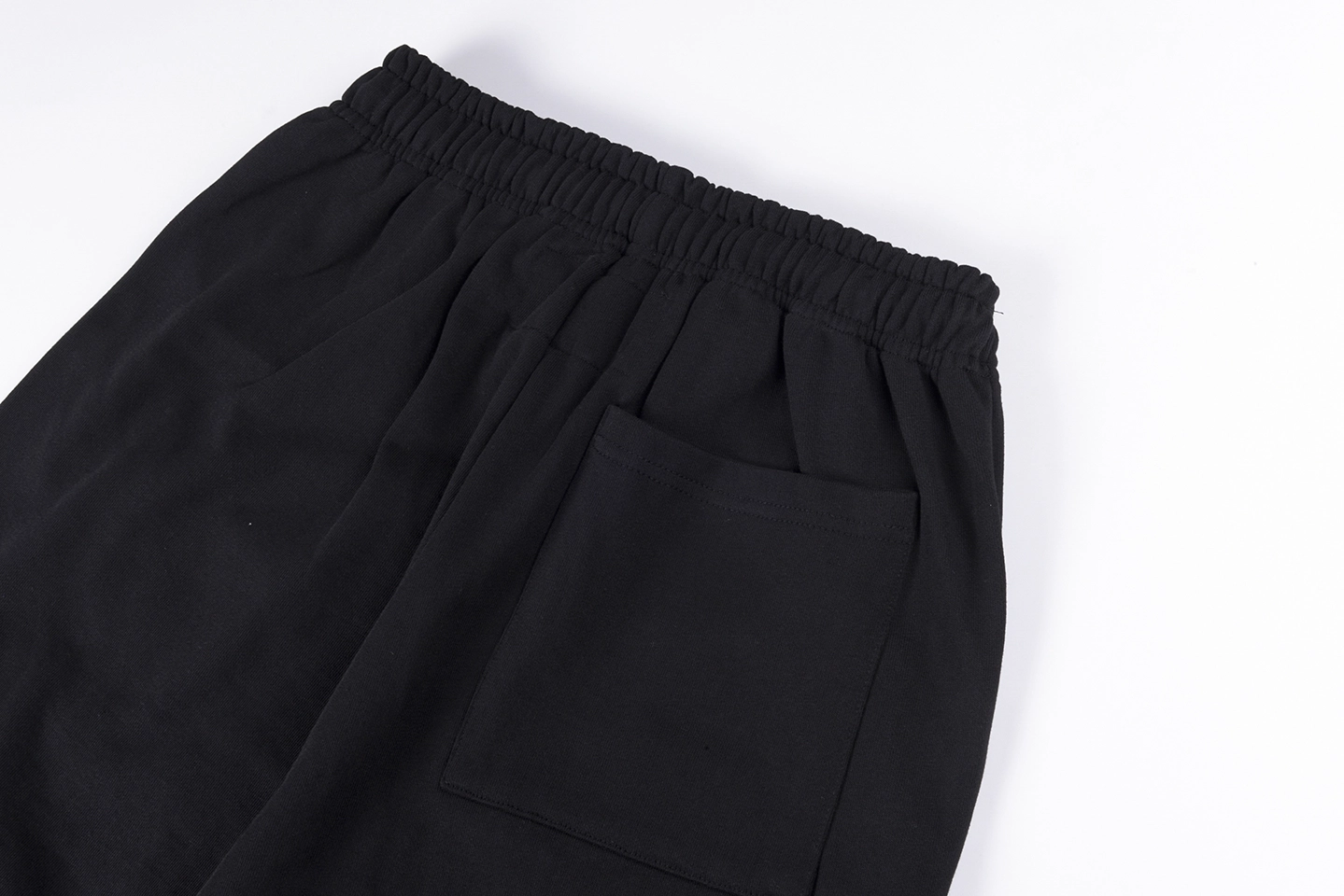 Sp5Der Black Flame Logo Graphic Sweatpants
