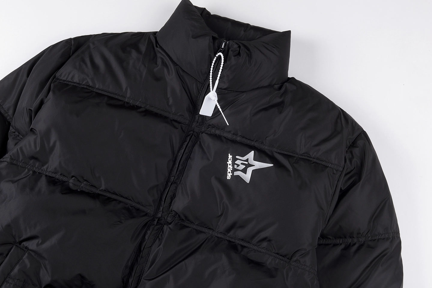 Sp5Der Black Star Logo Puffer Jacket