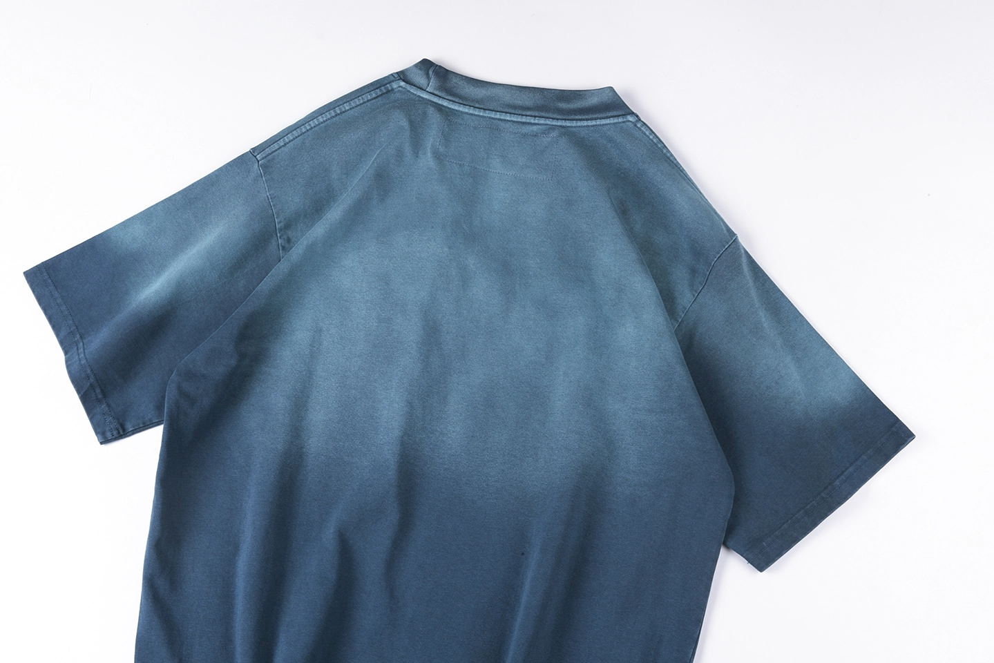 Sp5der-Blue-Pink-Logo-Graphic-Washed-T-Shirt4.webp Sp5Der Blue Pink Logo Graphic Washed T Shirt
