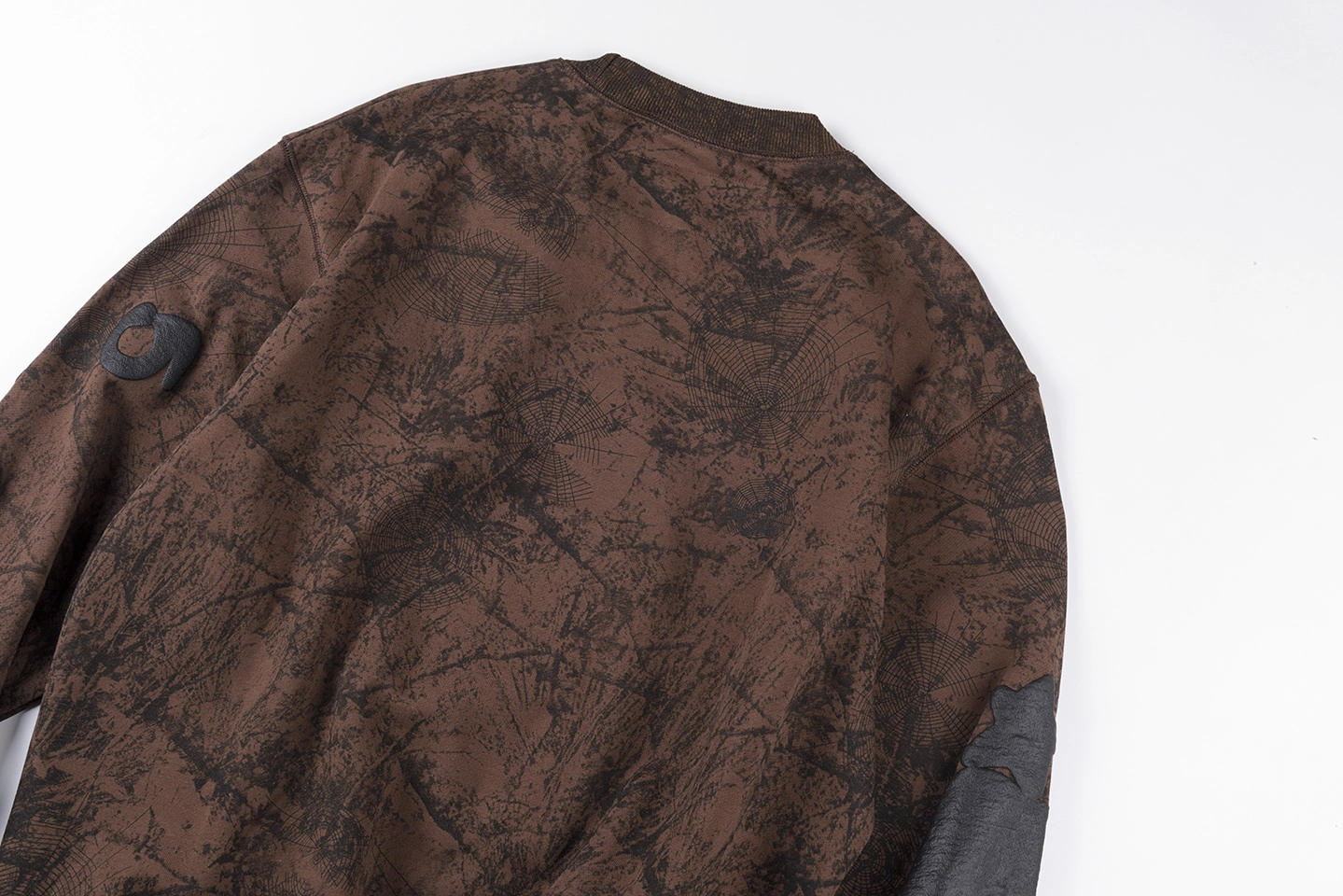 Sp5der-Brown-Distressed-Star-Logo-Sweatshirt10.webp Sp5Der Brown Distressed Star Logo Sweatshirt