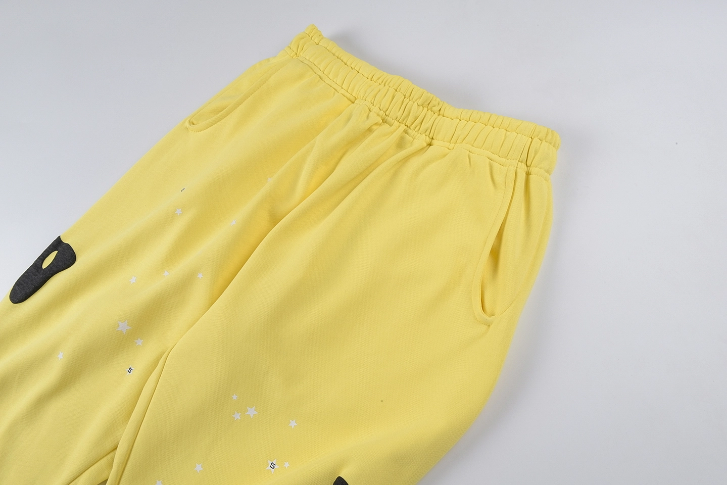 Sp5Der Rhinestone World Yellow Sweatpants