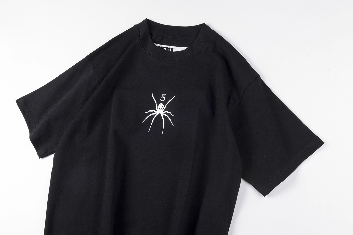 Sp5Der Small Spider Graphic T Shirt
