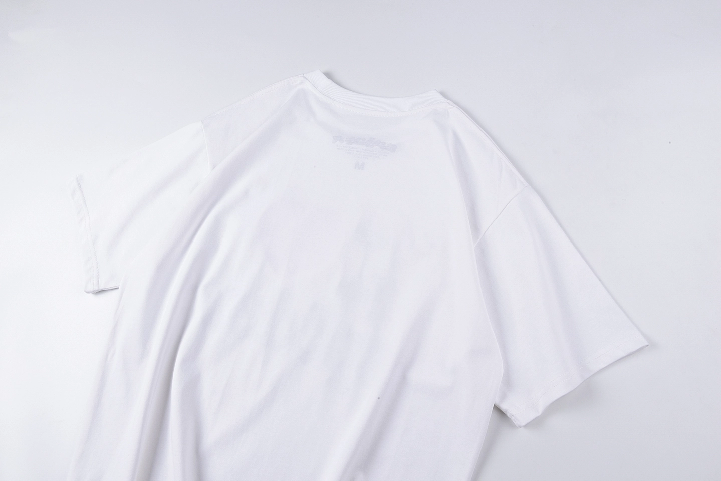 Sp5der-White-I-Heart-Logo-Star-Graphic-T-Shirt6.webp Sp5Der White I Heart Logo Star Graphic T Shirt