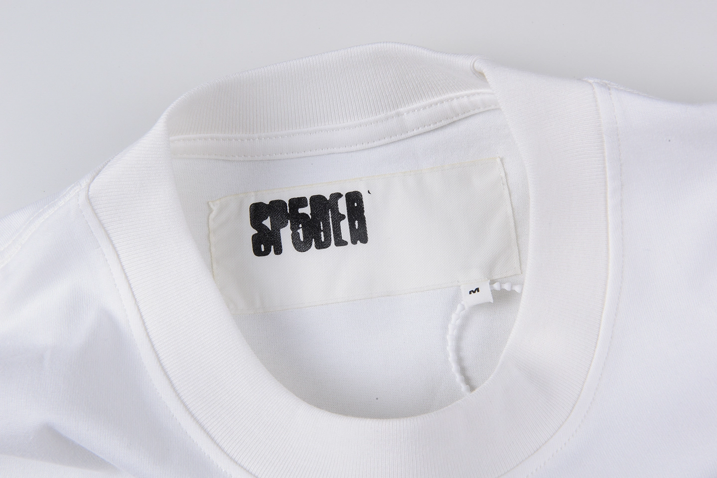 Sp5Der White Spray Logo Shirt