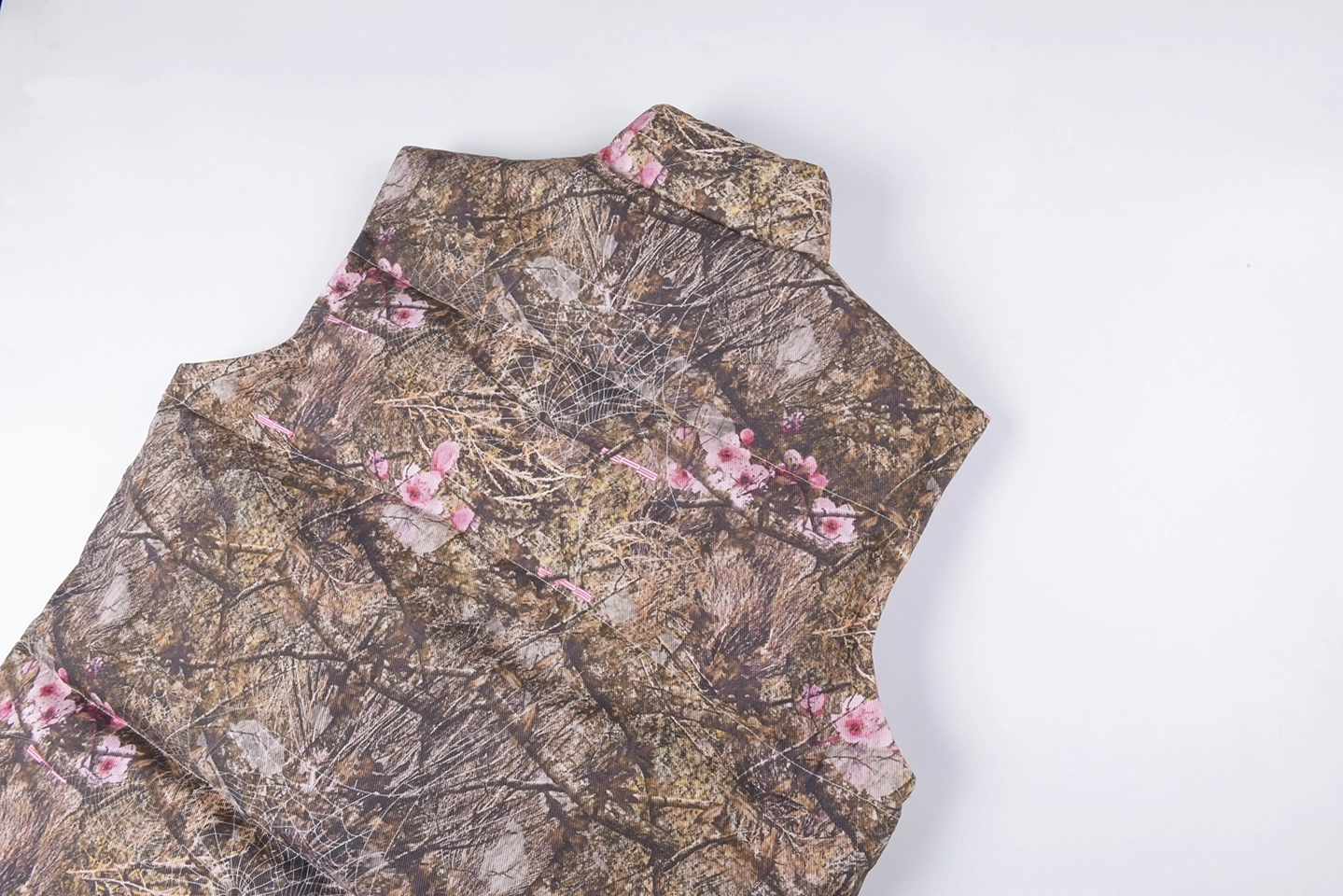 Sp5Der Woodland Blossom Camo Puffer Vest