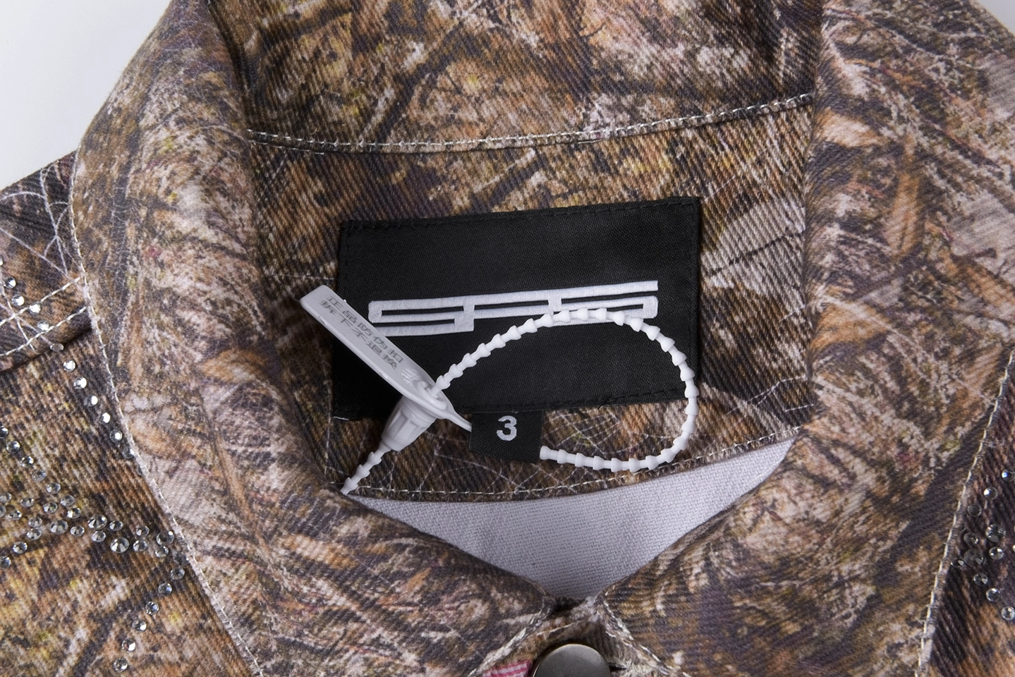 Sp5der-Woodland-Blossom-Camo-Trucker-Jacket6.webp Sp5Der Woodland Blossom Camo Trucker Jacket