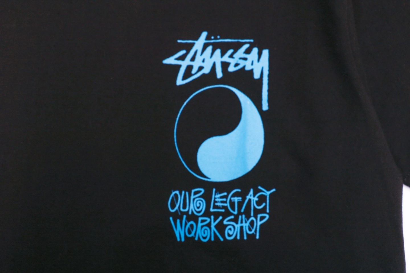 Stussy Yin Yang Graffiti Blue Letter Print T Shirt