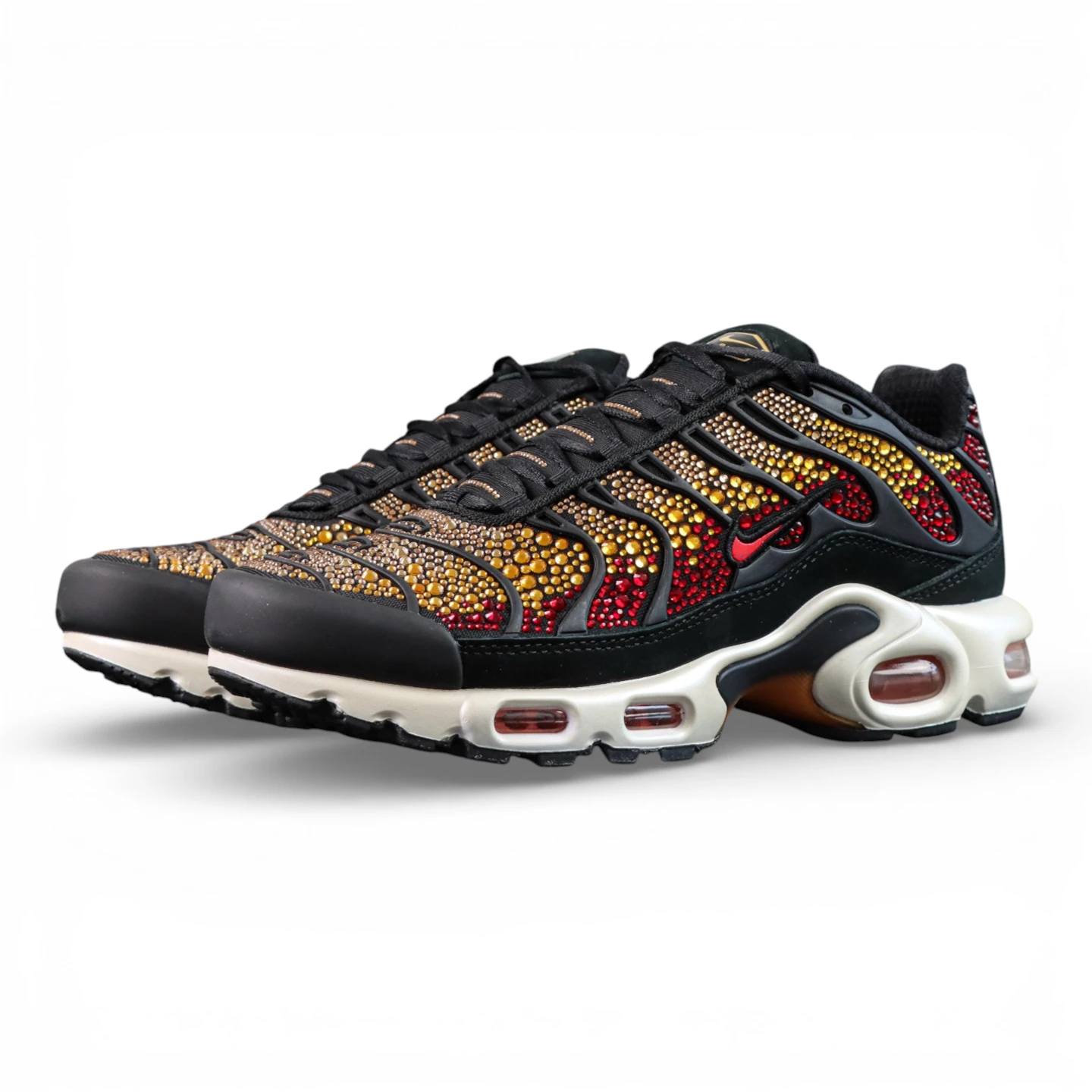 Swarovski-x-Air-Max-Plus-Sunset.webp Swarovski X Air Max Plus Sunset