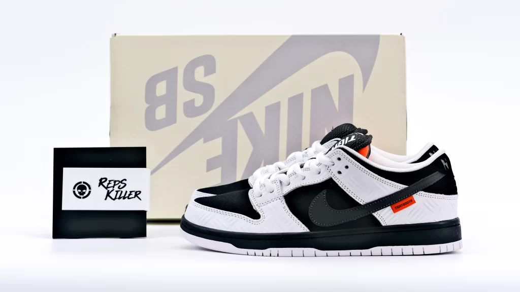 Tightbooth X Dunk Low Sb Replica – Image 1 TIGHTBOOTH x Dunk Low SB Replica