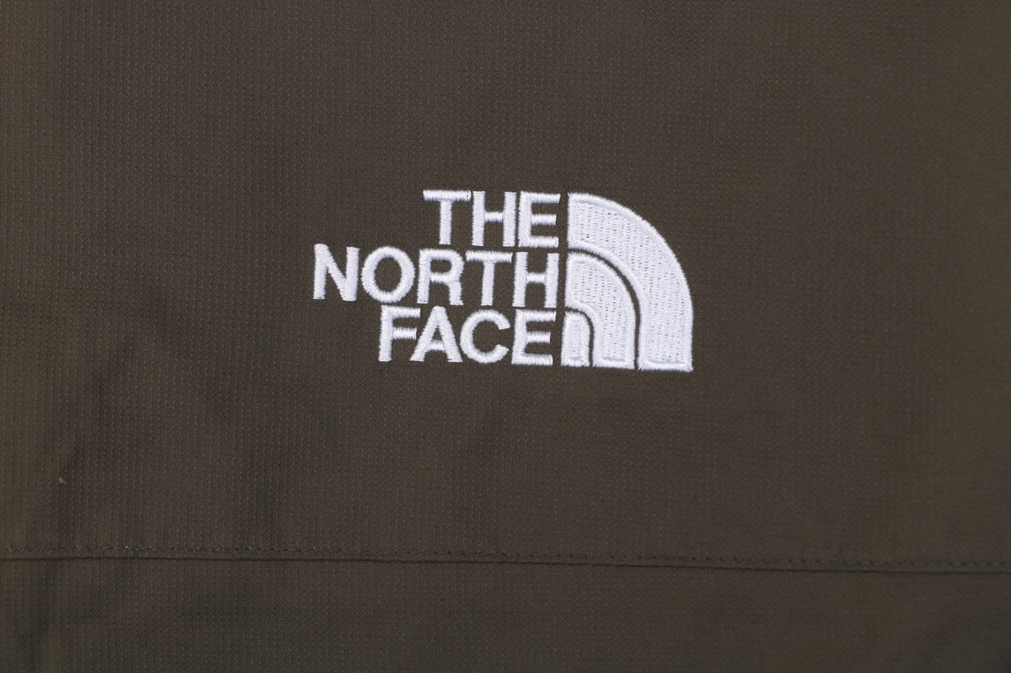 The-North-Face-Dual-Pocket-Hooded-Windbreaker-Jacket18.jpg.webp Tnf Dual Pocket Hooded Windbreaker Jacket