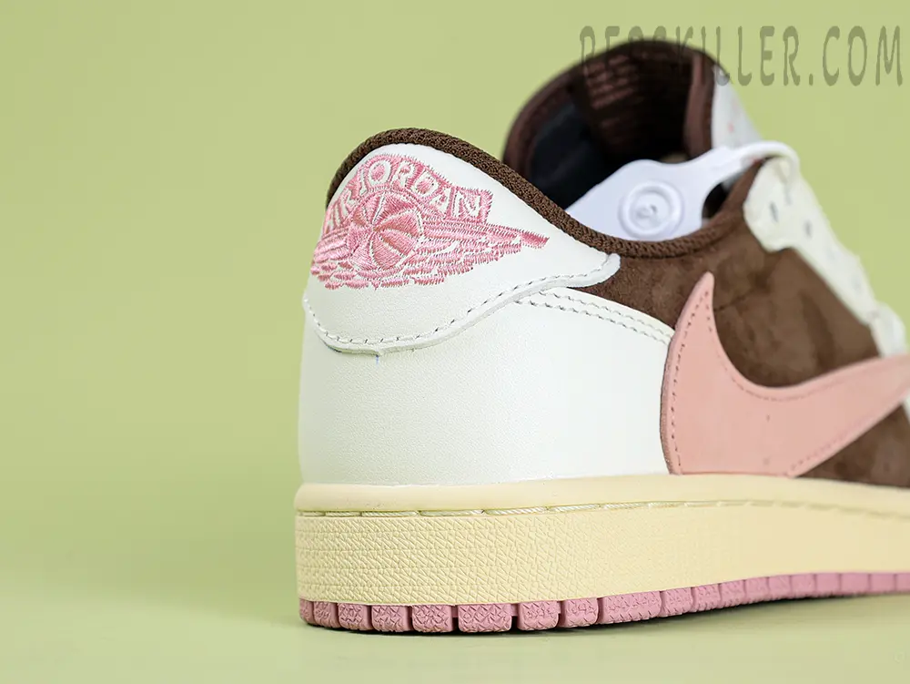 Travis Scott X Air Jordan 1 Low Dark Pony – Image 4 Heel