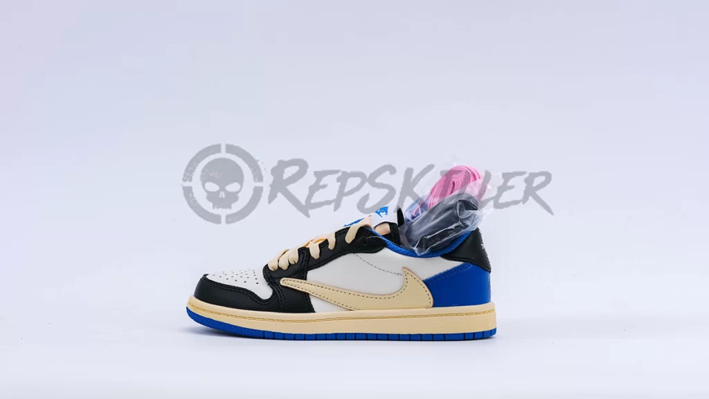 Fragment Design X Travis Scott X Air Jordan 1 Retro Low Child – Image 3 Travis Scott x Air Jordan 1 Low Fragment (child) Replica