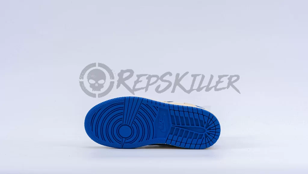 Fragment Design X Travis Scott X Air Jordan 1 Retro Low Child – Image 4 Travis Scott x Air Jordan 1 Low Fragment (child) Replica