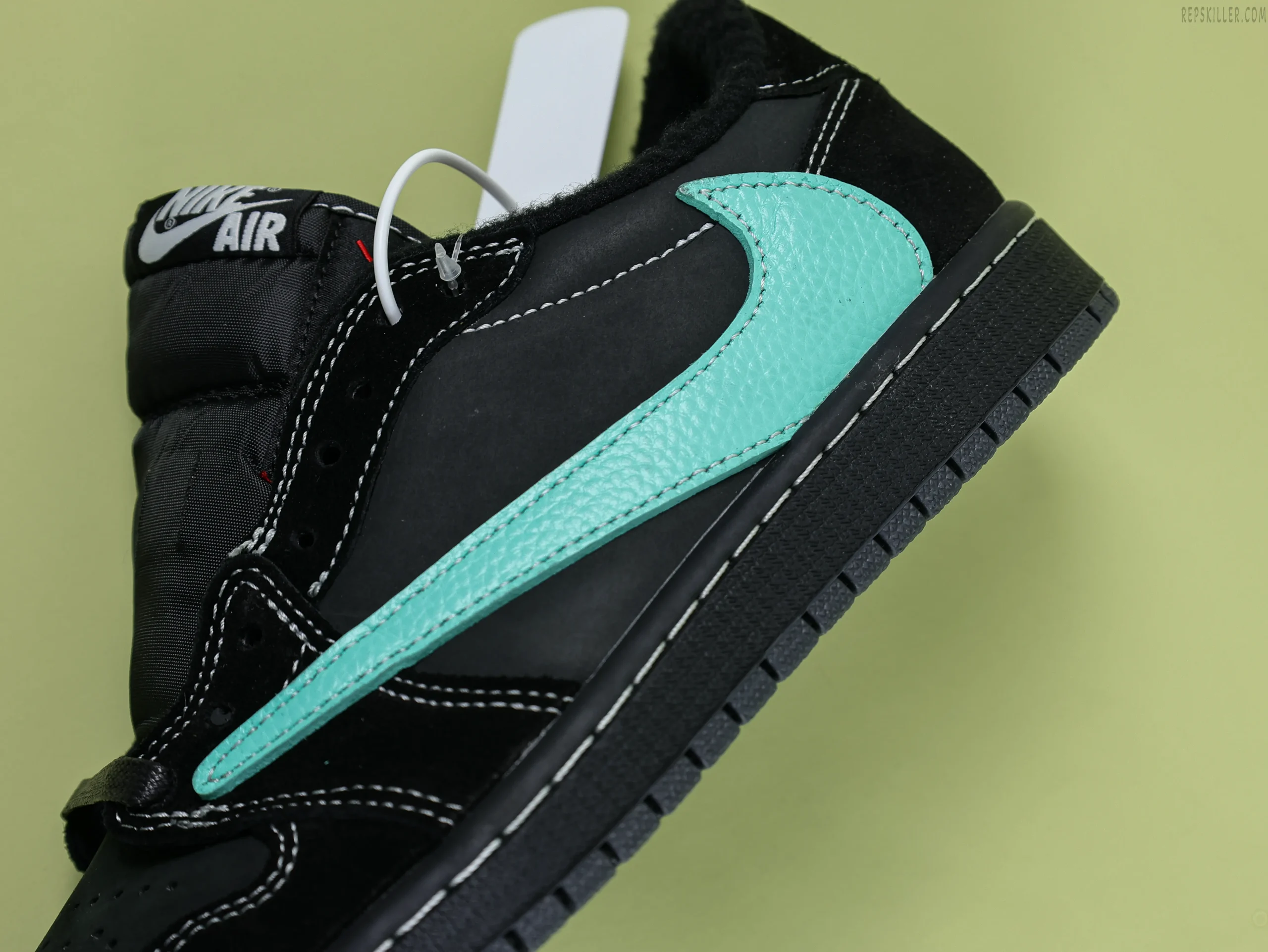 Travis Scott X Air Jordan 1 Low Og Sp Tiffany – Image 3 Shoe side