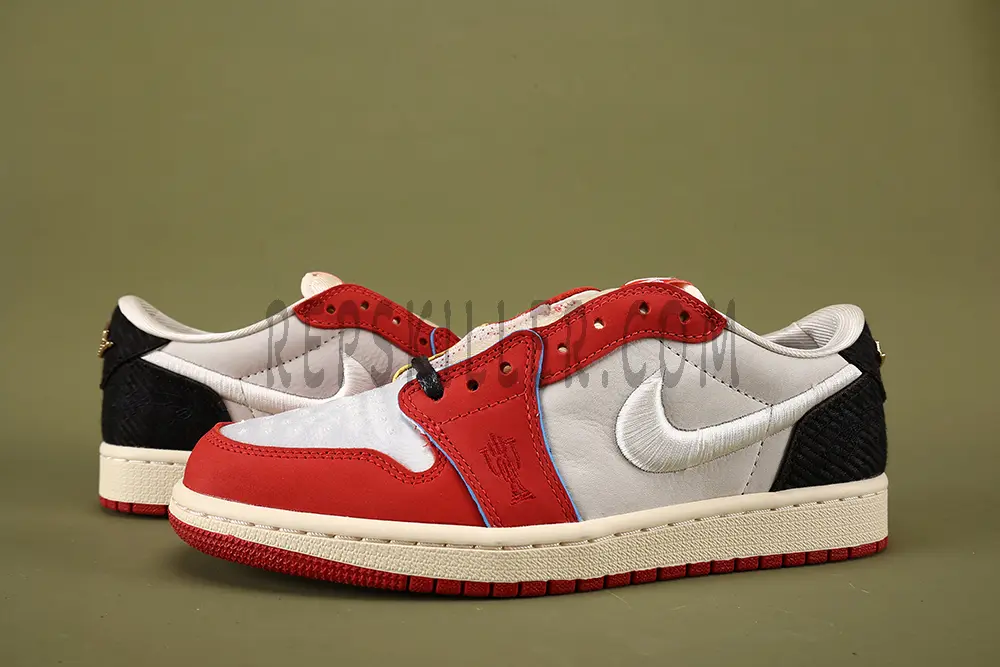 Trophy Room X Air Jordan 1 Retro Low Og Sp Rookie Card Home