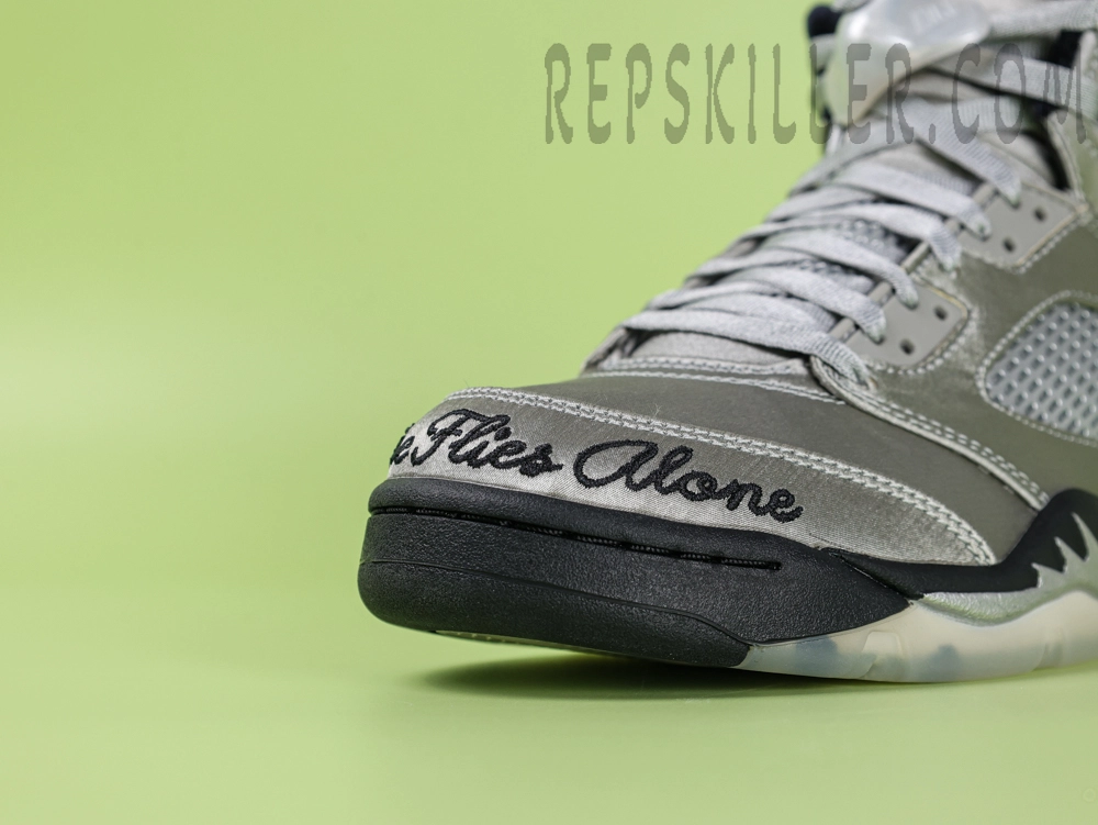Wmns Air Jordan 5 Retro Wings