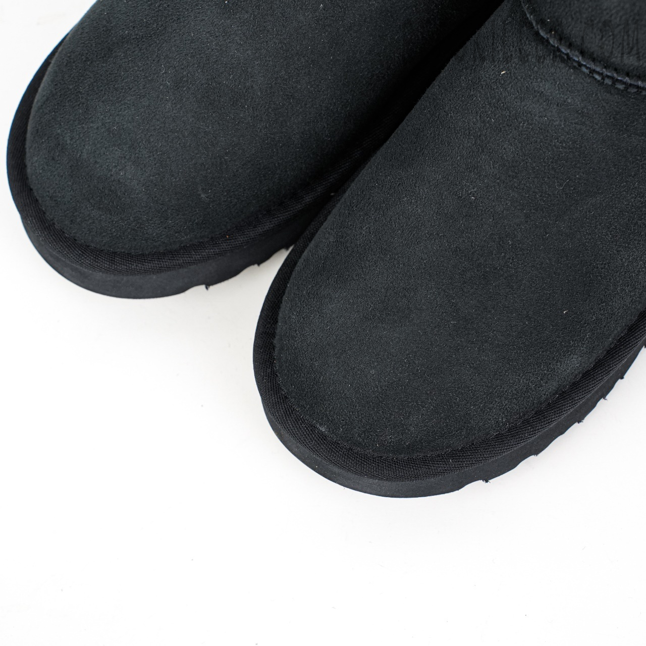 Wmns Classic Mini Ii Boot Black
