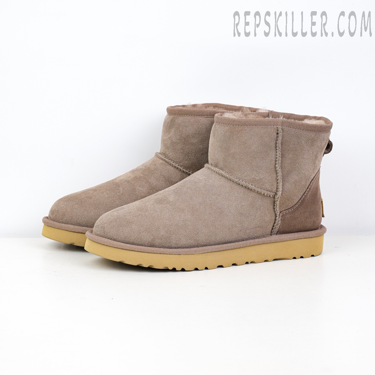 Wmns Classic Mini Ii Boot Caribou