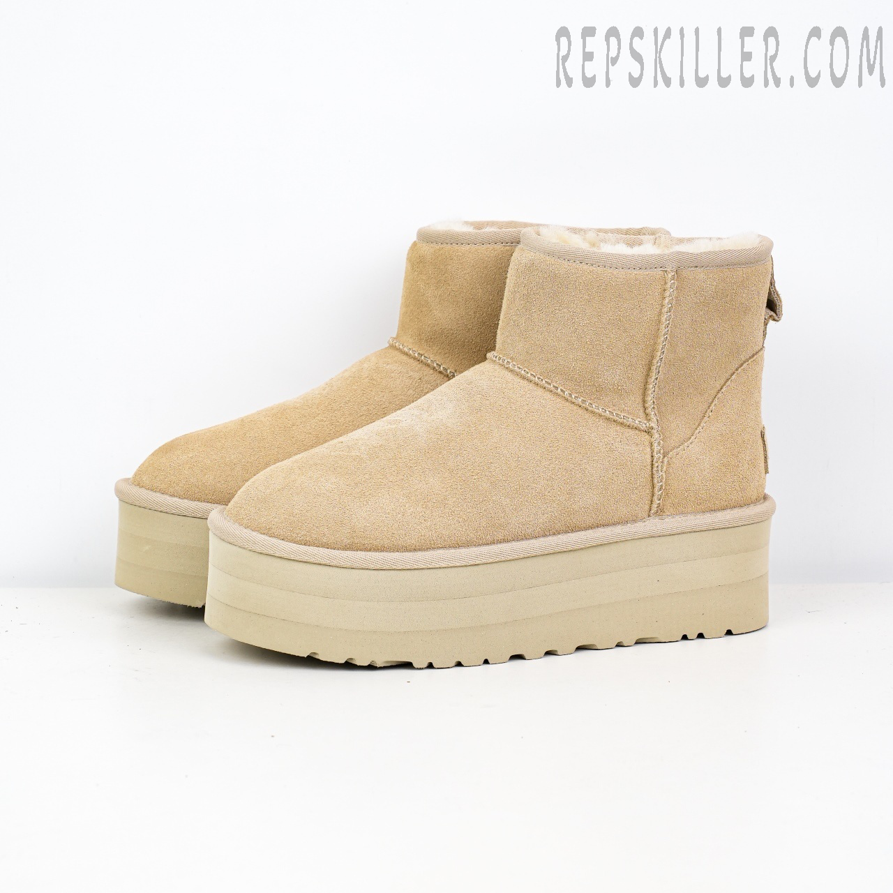 Wmns Classic Mini Platform Boot Mustard Seed