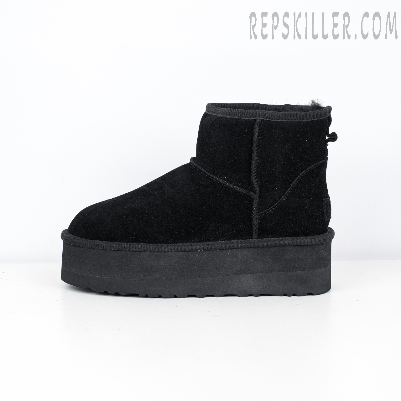 Wmns Classic Mini Platform Boot Black