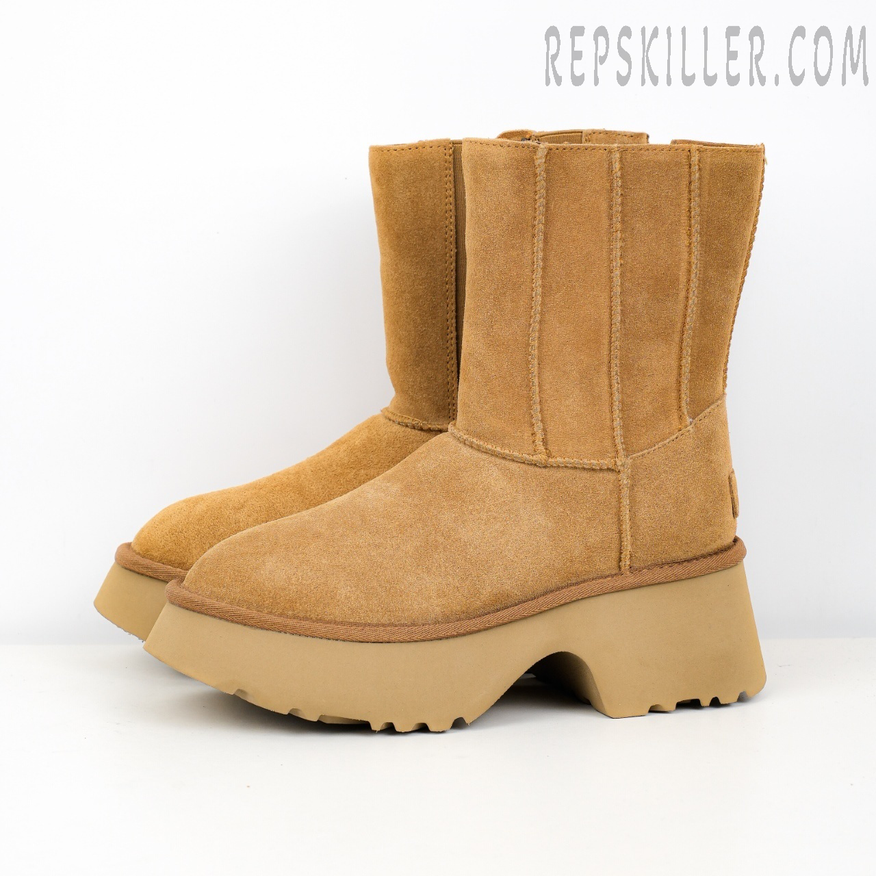 Wmns Classic Twin Seam New Heights Boot Chestnut