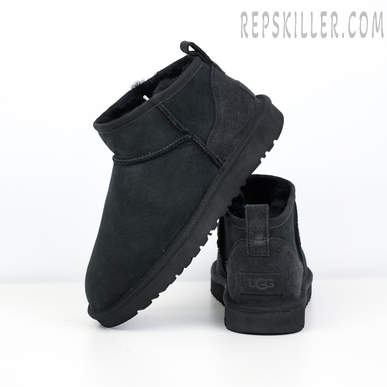 Wmns Classic Ultra Mini Boot Black