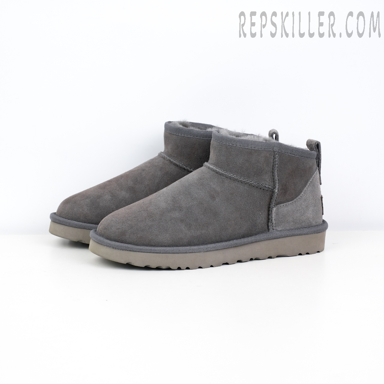 Wmns Classic Ultra Mini Boot Grey