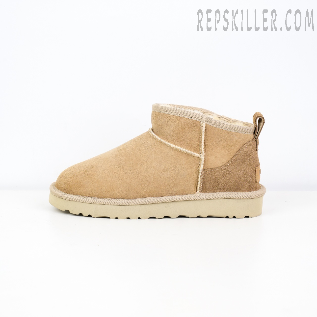 Wmns Classic Ultra Mini Boot Sand