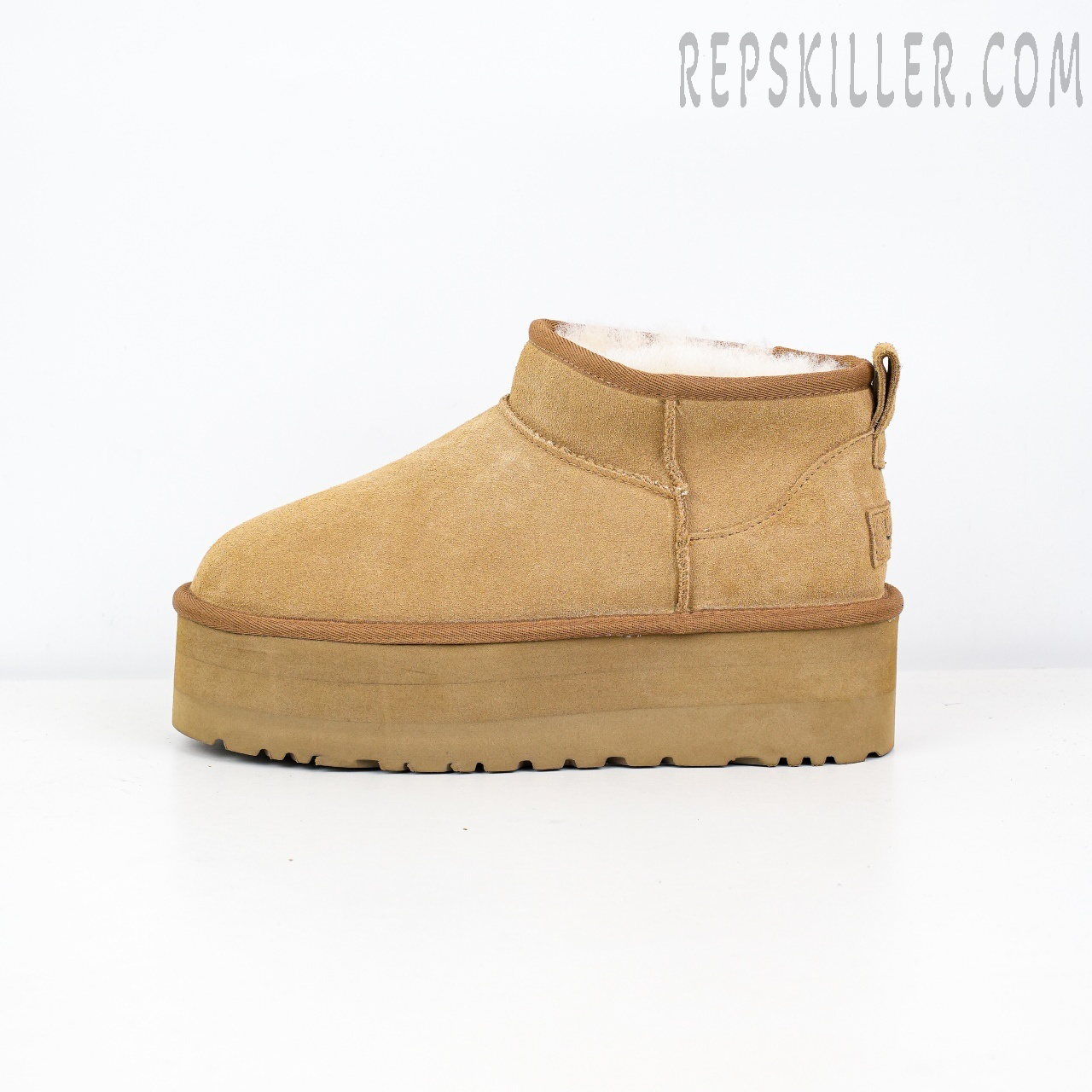 Wmns Classic Ultra Mini Platform Boot Chestnut