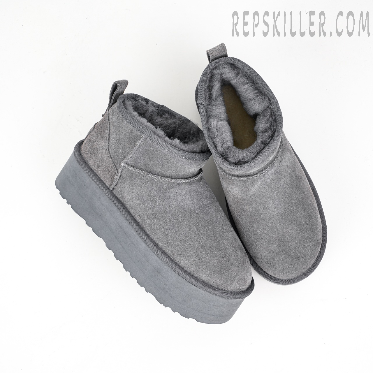 Wmns Classic Ultra Mini Platform Boot Grey