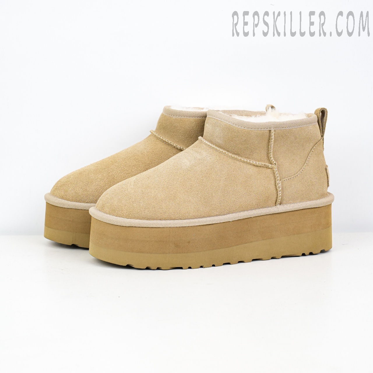 Wmns Classic Ultra Mini Platform Boot Mustard Seed