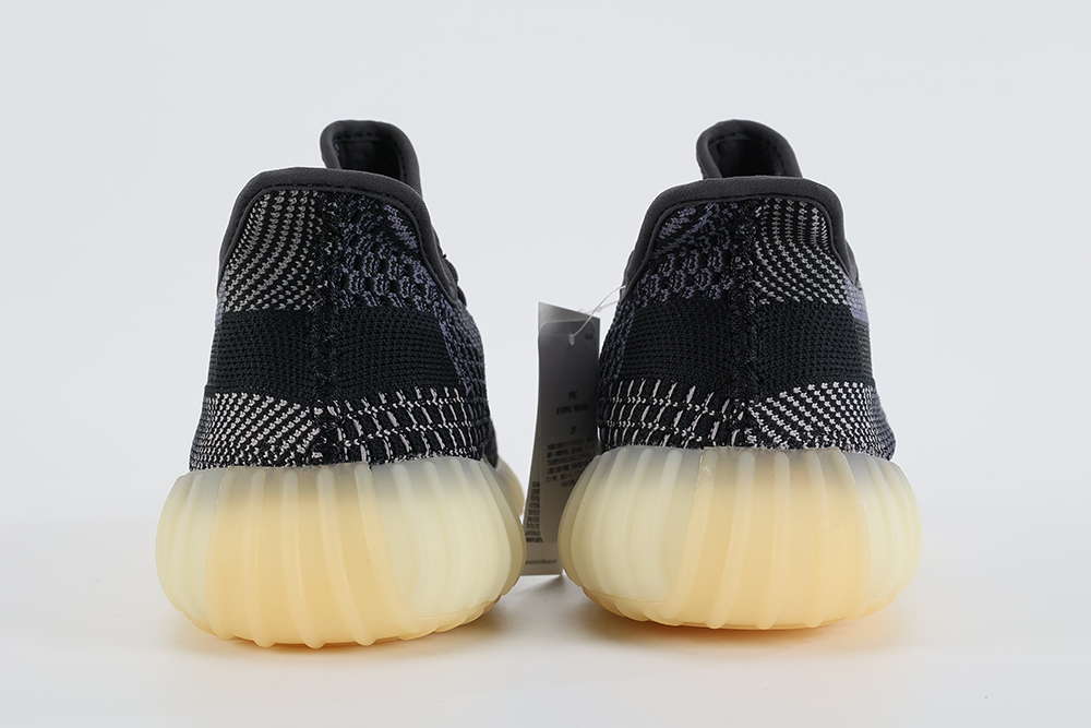 Yeezy Boost 350 V2 Carbon – Image 5 Yeezy Boost 350 V2 'Carbon' Replica