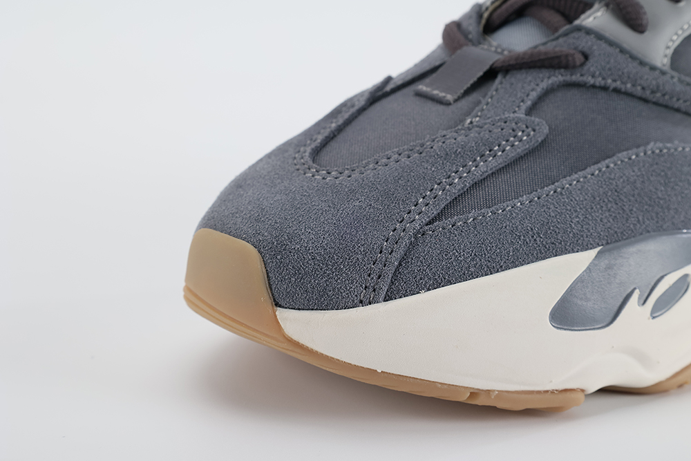 Yeezy Boost 700 Magnet