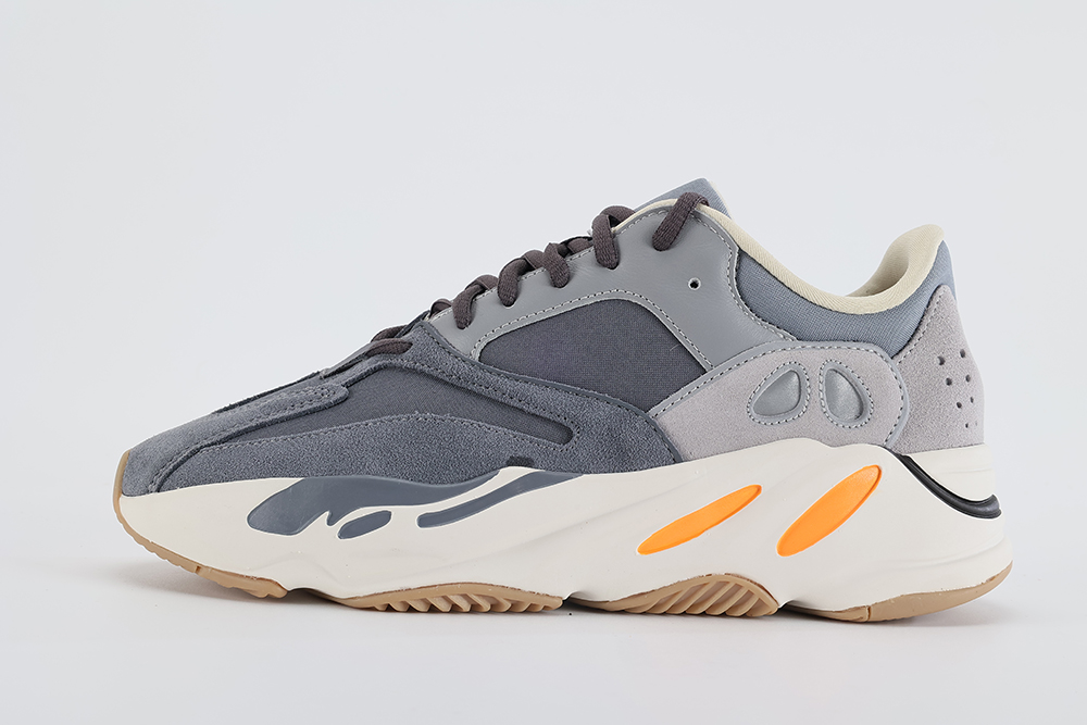 Yeezy Boost 700 Magnet