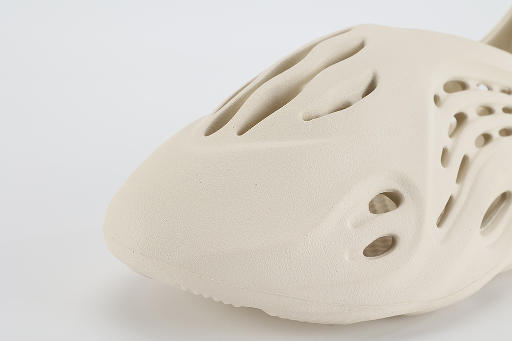 Yeezy Foam Runner Sand