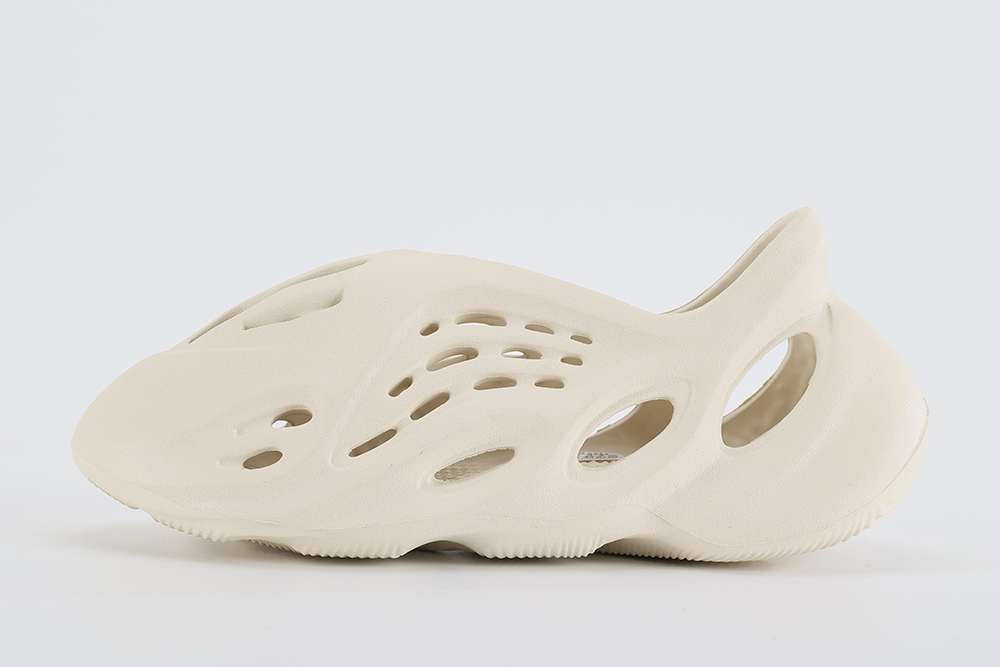 Yeezy Foam Runner Sand