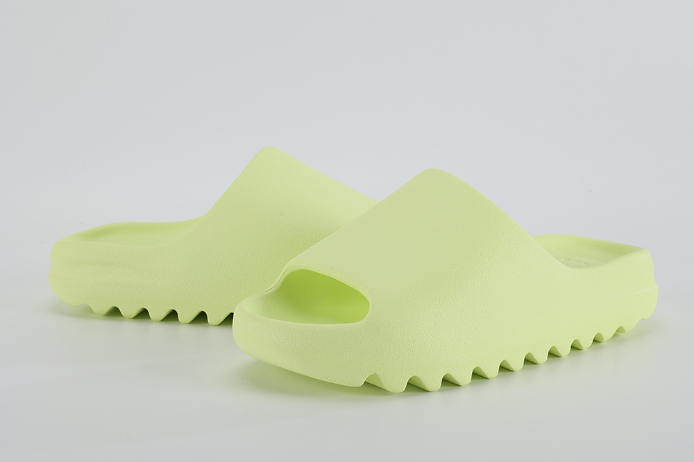 Yeezy Slide Glow Green