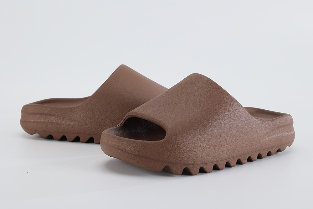 Yeezy Slides Soot