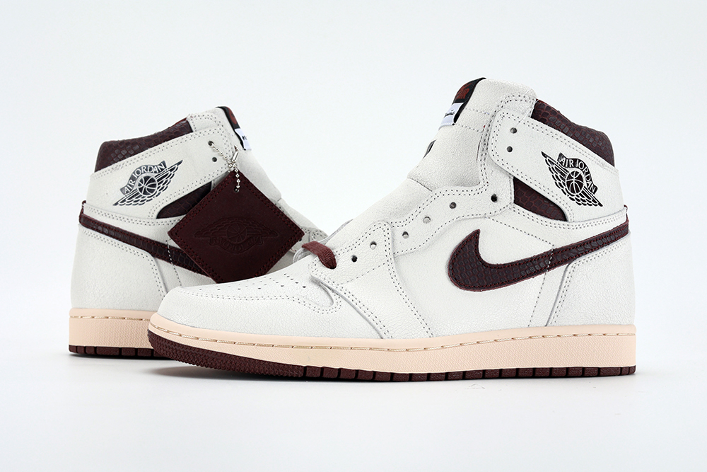 A Ma Mani&eacute;re x Air Jordan 1 High OG 'Airness' replica