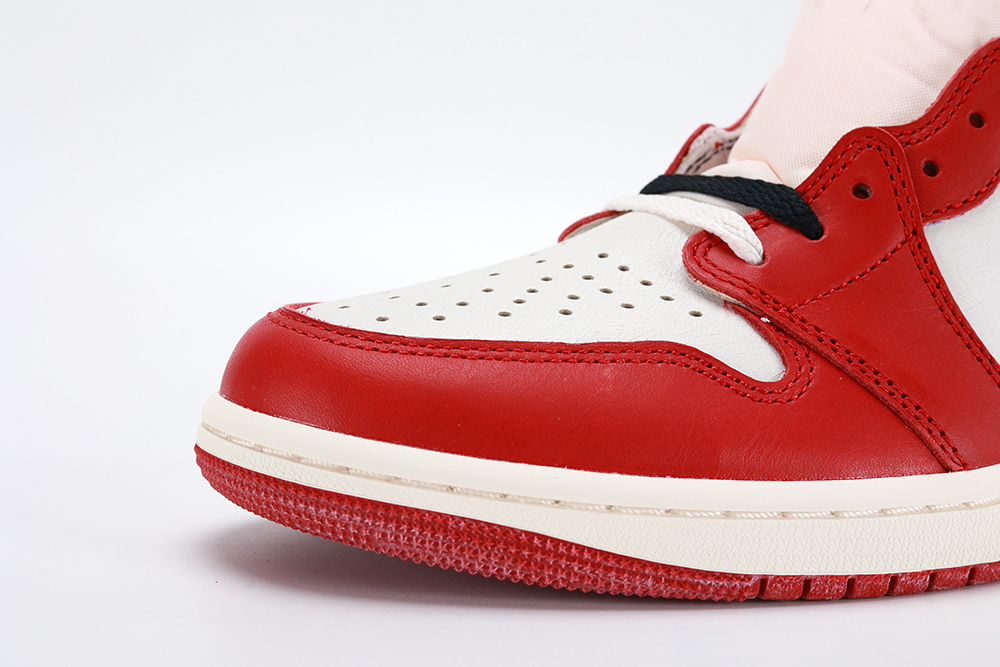air-jordan-1-retro-high-og-chicago-lost-found-replica-4.webp Air Jordan 1 Retro High Og Chicago Lost Found